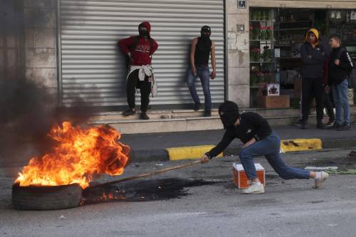 Blitz israeliano a Jenin: 10 morti. E ora si teme l'escalation