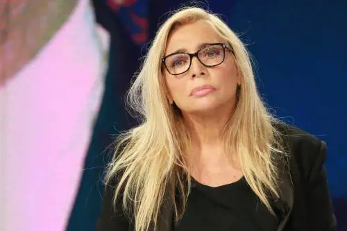Puntate itineranti e più spazio all'attualità. È la "Domenica In" numero 15 di Mara Venier