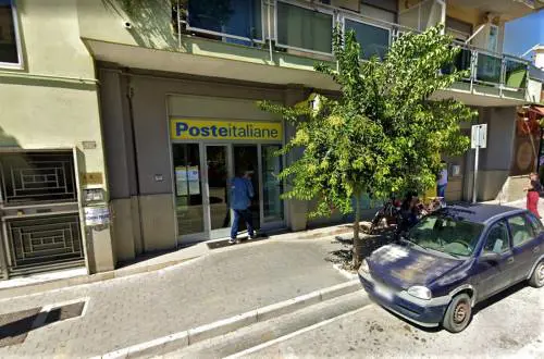 Rapina alle Poste: spari in strada e paura tra i cittadini