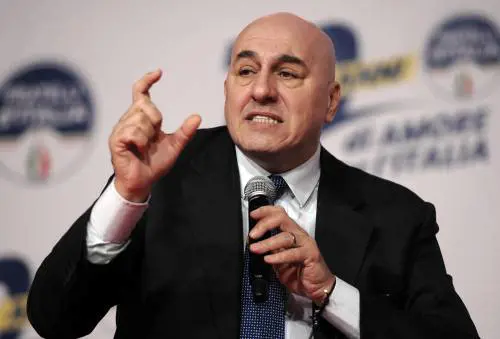 "Un grande partito conservatore". La profezia di Crosetto sul centrodestra