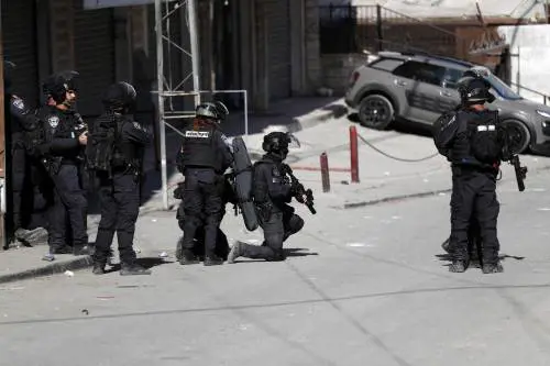 Vendetta degli islamisti. Strage a Gerusalemme. Nella Striscia si fa festa