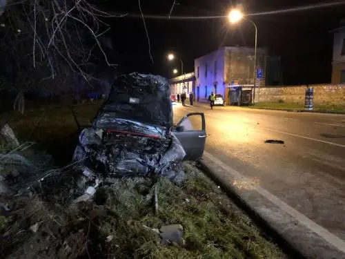 Una delle auto coinvolte nell'incidente