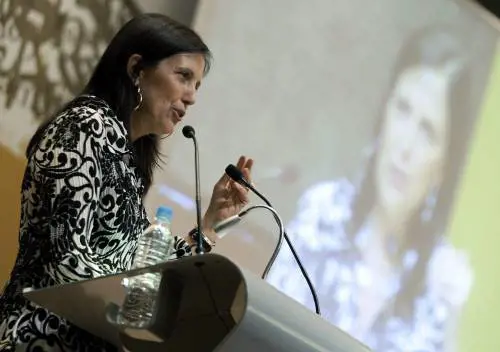 "Elena lo sa" che la morte non può attendere