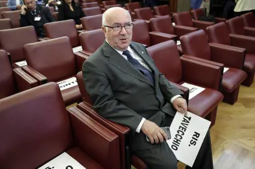Addio a Tavecchio, l'ex Dc che inciampò su una banana e il mondiale di Russia