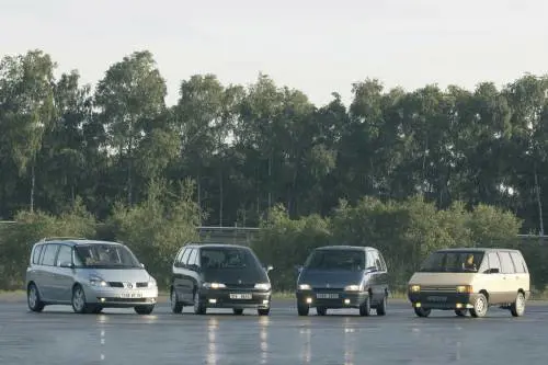 Renault Espace, la monovolume trasformista che diventerà SUV