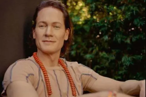 Spende 2 milioni l’anno per tornare 18enne: il programma del magnate high-tech