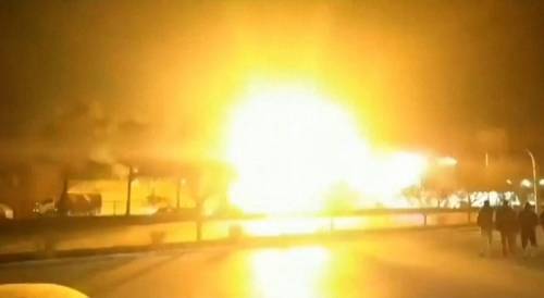 "Spedizione punitiva di Israele e Usa". Cosa c'è dietro gli attacchi in Iran