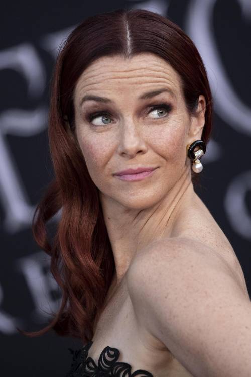 Addio a Annie Wersching. A 45 anni scompare la star di "The Vampire Diaries"