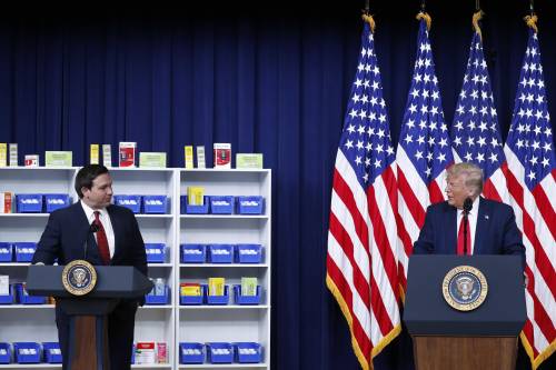 "Vuole riscrivere la storia": Trump apre lo scontro nel Gop