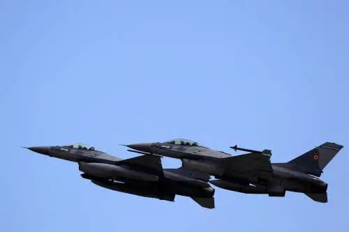 Dagli Usa bombe in Siria. Razzi sull'Egitto