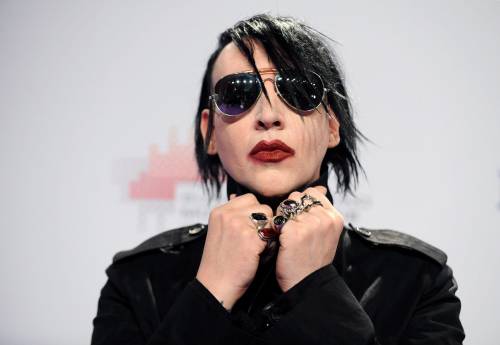 Sputò e si soffiò il naso sulla videomaker: condannato il cantante Marilyn Manson