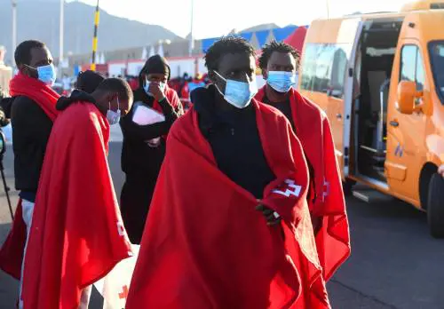 Linea dura Ue sulla rotta balcanica. Ma "dimentica" gli sbarchi