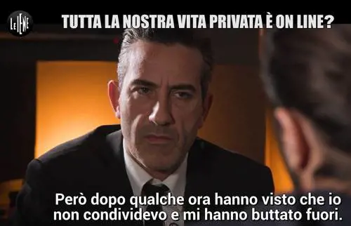 "Spiati inconsapevolmente tramite telecamere". Il servizio choc delle Iene