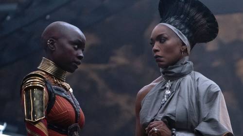 Wakanda Forever è già in streaming. Cosa succede all’industria del cinema?