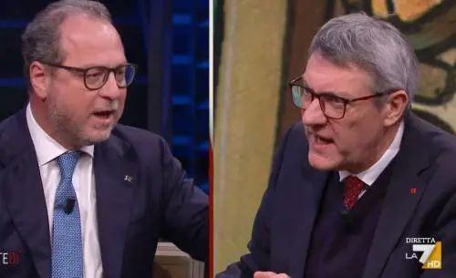 "Cos'hai fatto in 12 anni? Nulla". Mulè inchioda Landini sui lavoratori