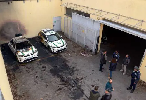 Molotov degli anarchici, ora i vigili chiedono maggiore protezione