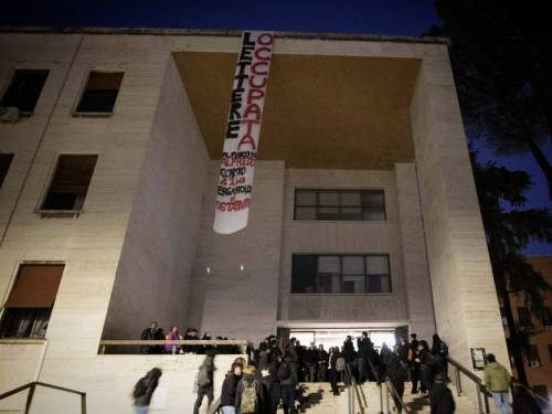Gli universitari italiani non stanno con Cospito