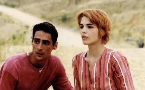 La febbre alta poi il ricovero: morta a 43 anni l'attrice Monica Comegna