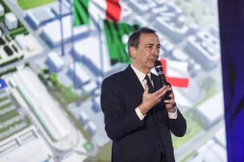 "Si vergogni!". Sala col “cappello in mano” chiede 50 milioni