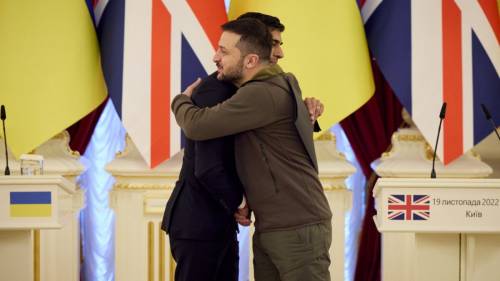 Vola a Londra e bypassa l’Ue: cosa c’è dietro il tour di Zelensky