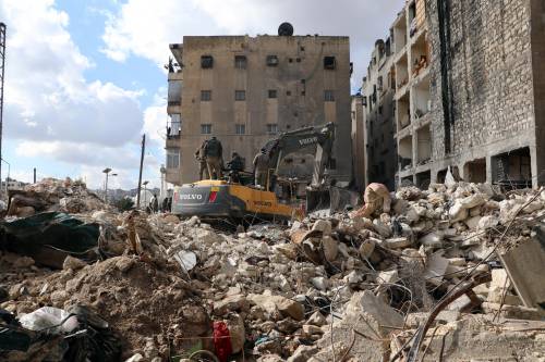 "Questo sisma peggio di missili e mortai. Aleppo distrutta, 4mila sfollati in chiesa"
