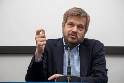 "Violenze in piazza, gravità inaudita. Patto sulla sicurezza"