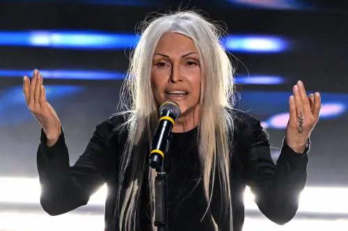 "Abbiamo querelato". Anna Oxa e il retroscena sulla lite a Sanremo
