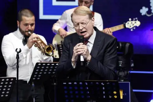 Il "Sanremo dei politici": il meloniano Malan batte tutti, disfatta per il Pd