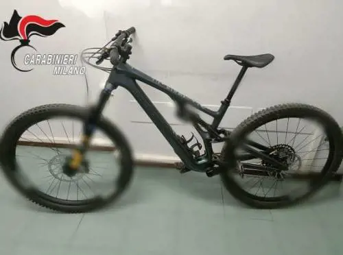 Bici rubata in vendita su Fb, arrivano i carabinieri