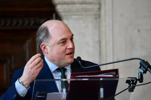 Il balletto sui caccia: l'ok all'invio non c'è ma resta l'ipotesi per spaventare Putin