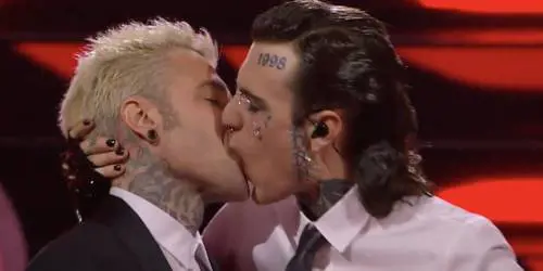 Il giudice grazia Fedez: come è finita con Rosa Chemical