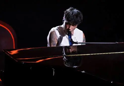 Esce dal coma con le canzoni di Ultimo. Rosa potrebbe incontrare il cantante