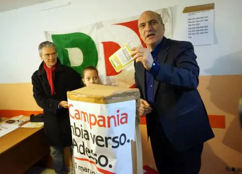 Qatargate, i giudici di Napoli "graziano" Cozzolino: a casa