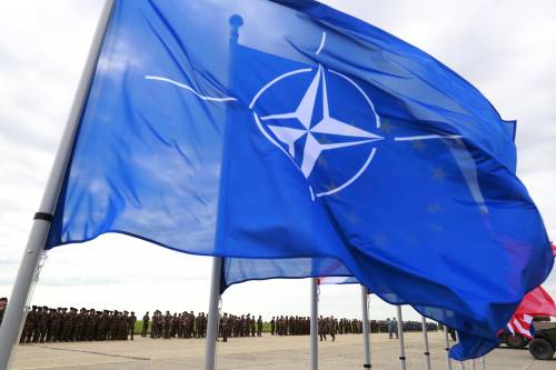 Bloomberg: la Nato riformula il concetto di mutua difesa