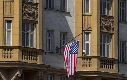 "Via dalla Russia immediatamente": l'allarme dell'ambasciata Usa a Mosca