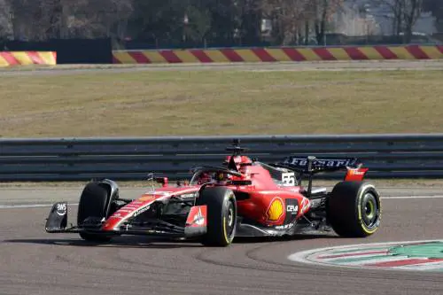 Né mito, né eroi. Ecco la Ferrari aziendale di John Elkann