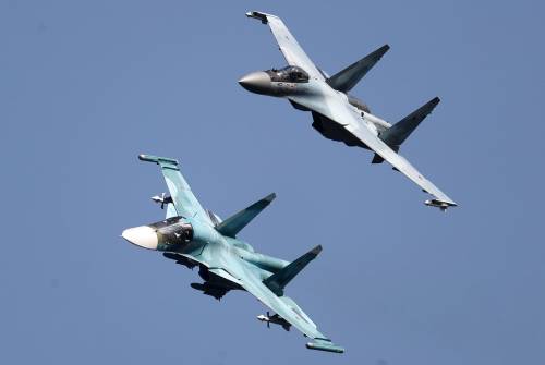 "Jet russi intercettati in Usa e Polonia": alta tensione nei cieli