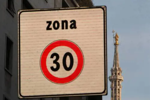"Clacson, traffico e rumore: ecco la città che vuole Sala"