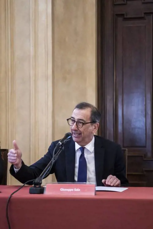 Addio tavolate multietniche. Sala "scopre" il caos migranti