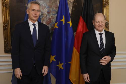 L'Occidente si riunisce a Monaco per la pace. Ma esclude Russia e Iran