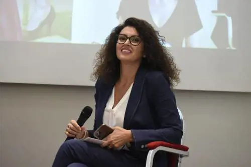 "Ue fuori dalla realtà. Sostituiremo il reddito di cittadinanza"