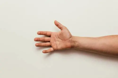 Ictus, due donne recuperano l'uso del braccio con la stimolazione elettrica