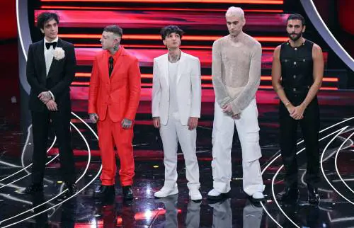 Le canzoni di Sanremo si prendono la top 10: ecco le sorprese in classifica