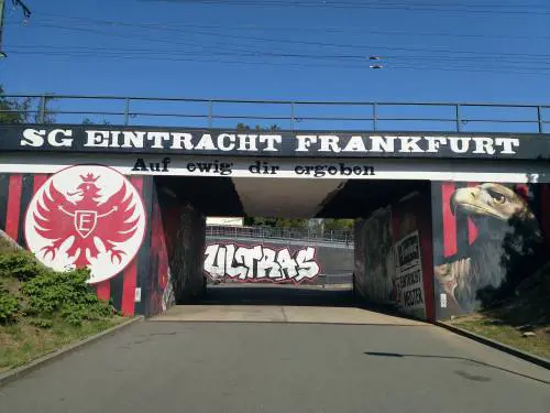 Napoli, occhio all’Eintracht. La "diva scontrosa" va presa con le molle