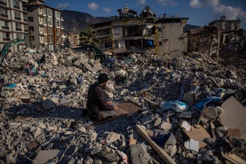 Nuova forte scossa di terremoto tra Turchia e Siria 