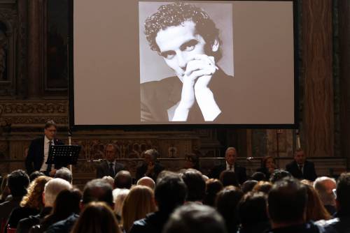 Napoli ricorda il suo Massimo Troisi: la laurea honoris causa e non solo