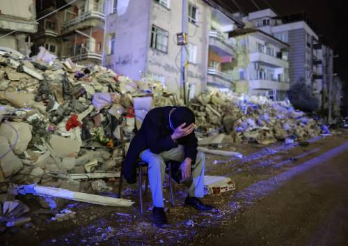 Turchia e Siria senza pace. Altra scossa di terremoto, trema tutto il Medioriente