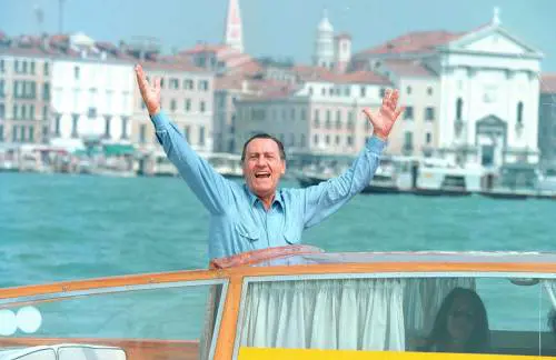 Alberto Sordi, una statua nella sua Roma entro l'anno