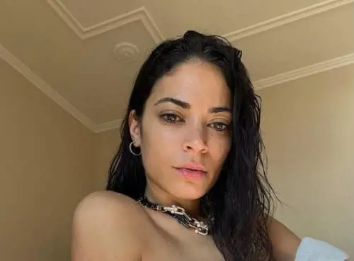 "Non hai capito che ho fatto...". Elodie e il retroscena sulla lite con il fan