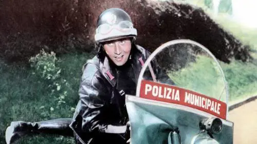 Alberto Sordi nel film: Il vigile